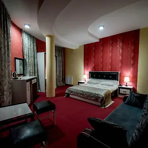 Отель Batoni